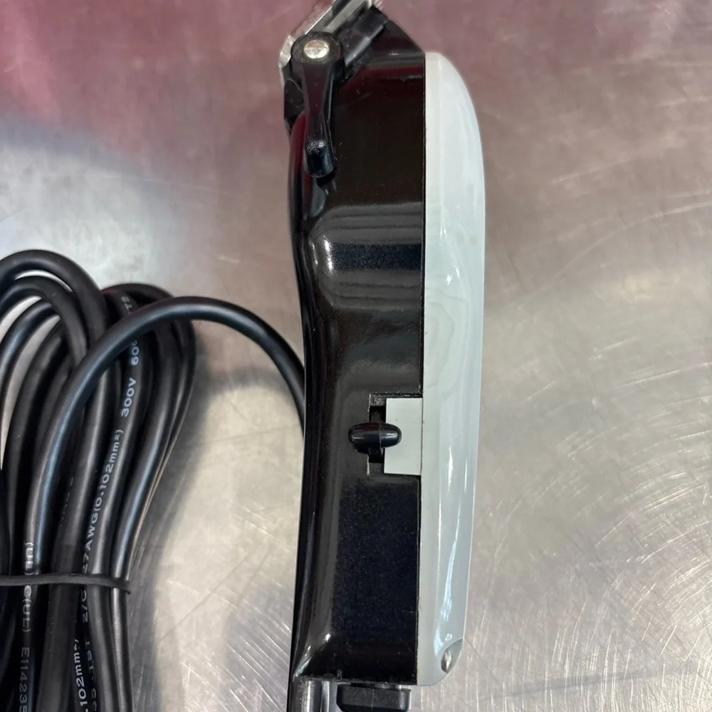 Wahl The Designer Electric Clippers 305G New Cord Refurbished Tested Made in USA